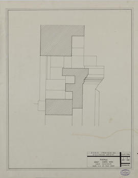 Pimay - 1e enc., tour centrale, avant-corps N, porte int.: coupe NS et face O (Coupe, Élévation).