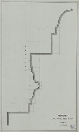 Pr. Kravanh - moulure du socle bahut (Détails).