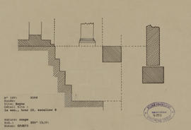 Bayon - 1e enc., tour 15, escalier E (Coupe).