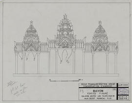 Bayon - 1e enc., gal. ext. O, partie S,. entre les tours 28 et 29, mur O, panneau S: éd. figuré (...