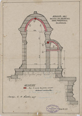 Angkor Vat - 3e enc., galerie des bas-reliefs (Coupe).