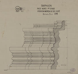 Baphuon - 3e enc., face N, perron N: vue de côté (Coupe, Élévation).